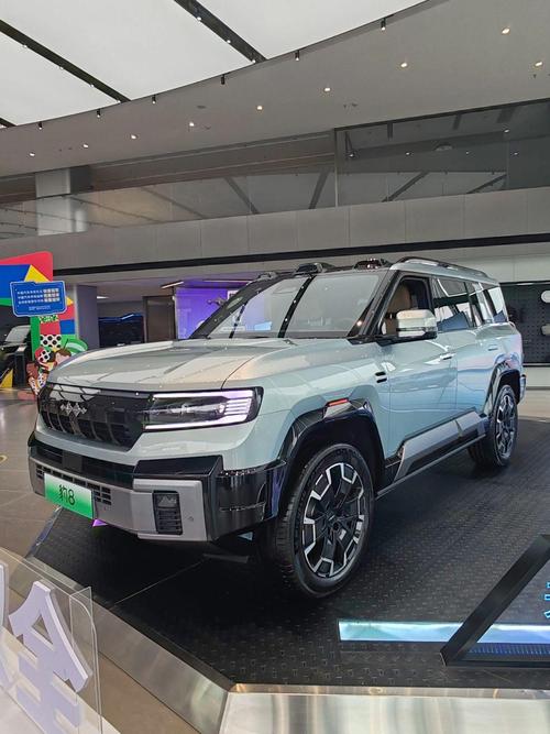 惠州162比亚迪方程豹硬派越野的爆款，英菲尼迪35周年与你共成长